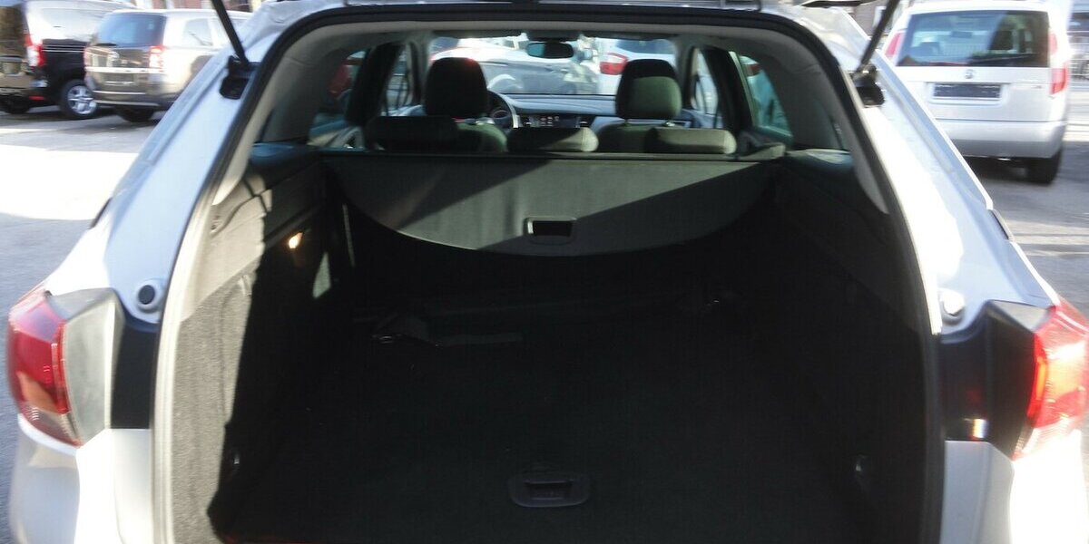 Opel Astra Edition 1,4 Klimatr. PDC V+H Allwetter Shz 90.000 km 8.990 &euro; Neuss 41462