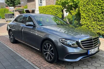 Mercedes-Benz E 220 128.965 km 28.950 &euro; Moers 47443