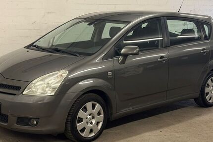 Toyota Corolla Verso 139.800 km 4.400 &euro; Düsseldorf 40468