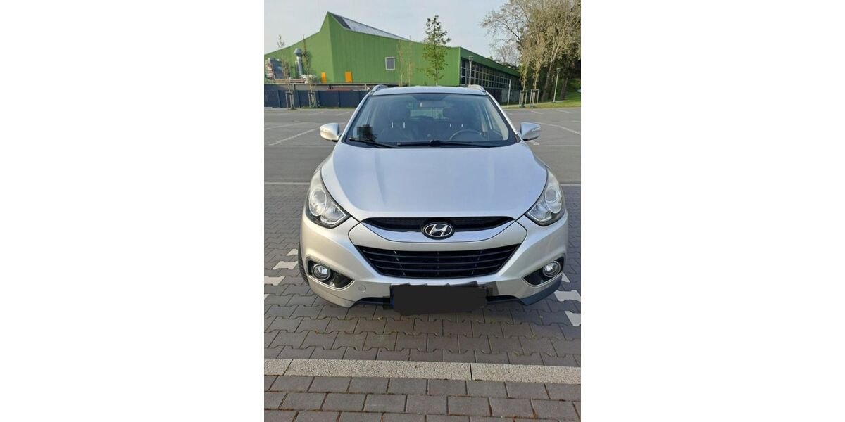 Hyundai ix35 234.000 km 5.000 &euro; Moers 47441