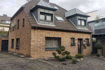 Haus Mönchengladbach Süd - 7 Zimmer, 151 m&sup2;, 475.000&euro; | Angebot:25398099