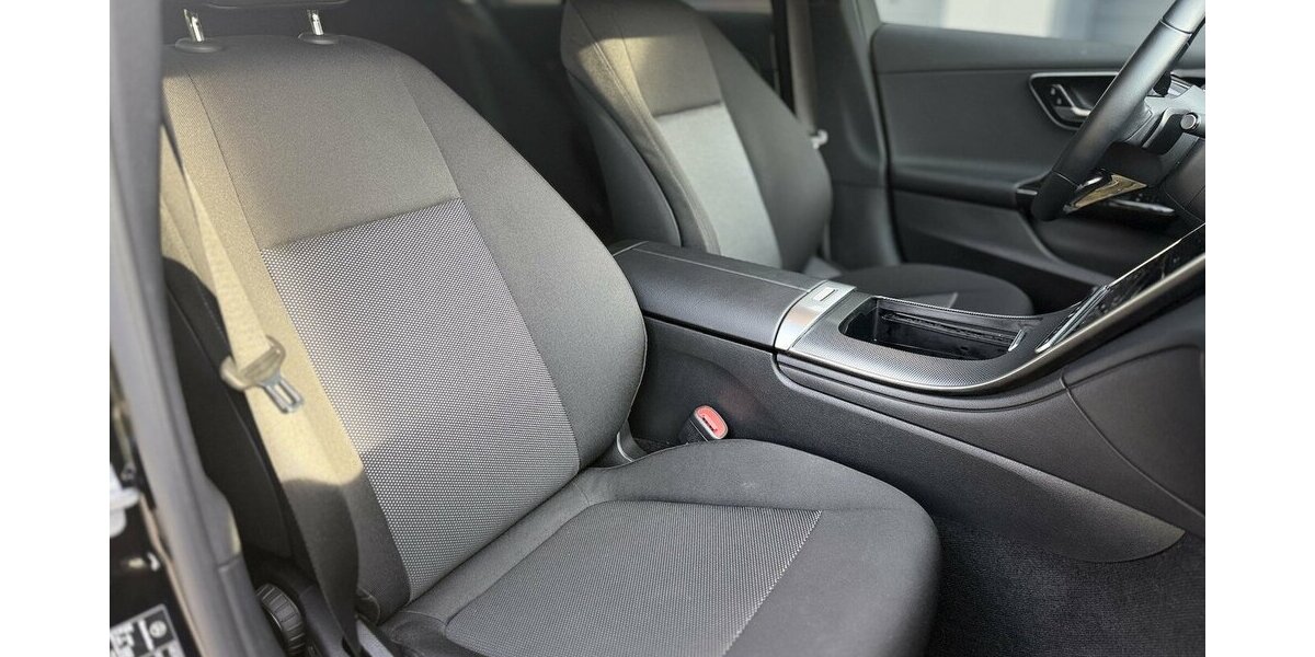 Mercedes-Benz C 200 d Keyless / NAVI / Tempomat / Digit. Tacho 31.000 km 33.990 &euro; Mönchengladbach 41066