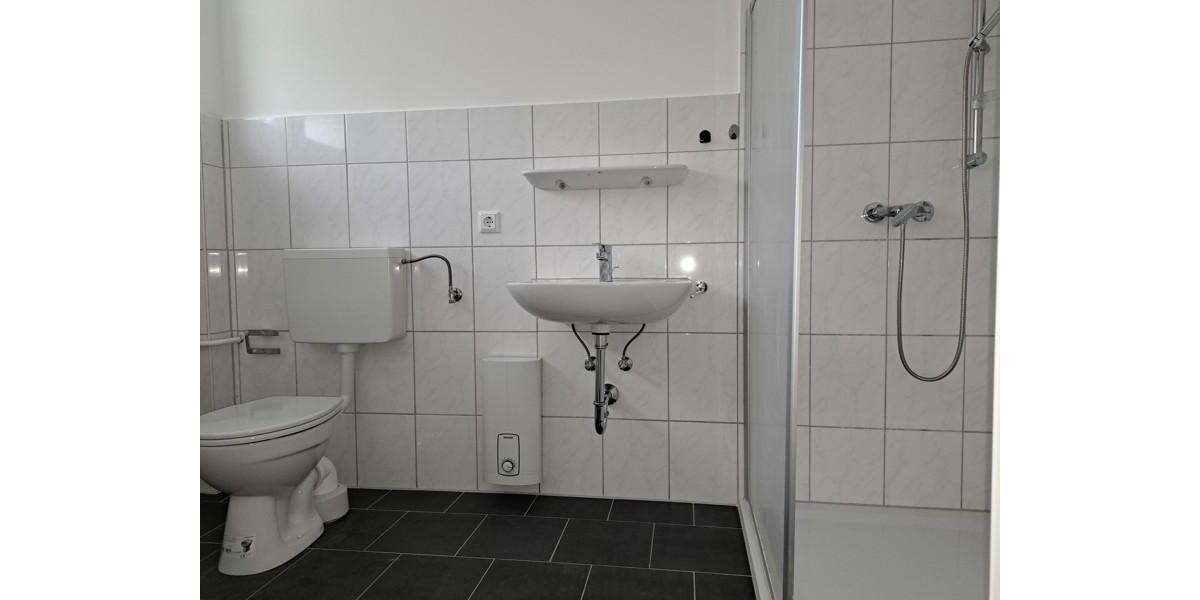 Erdgeschoßwohnung Krefeld Gellep-Stratum - 2 Zimmer, 66 m&sup2;, 593&euro; | Angebot:24905966
