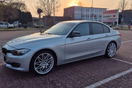 BMW 320 108.000 km 13.100 &euro; Krefeld 47839