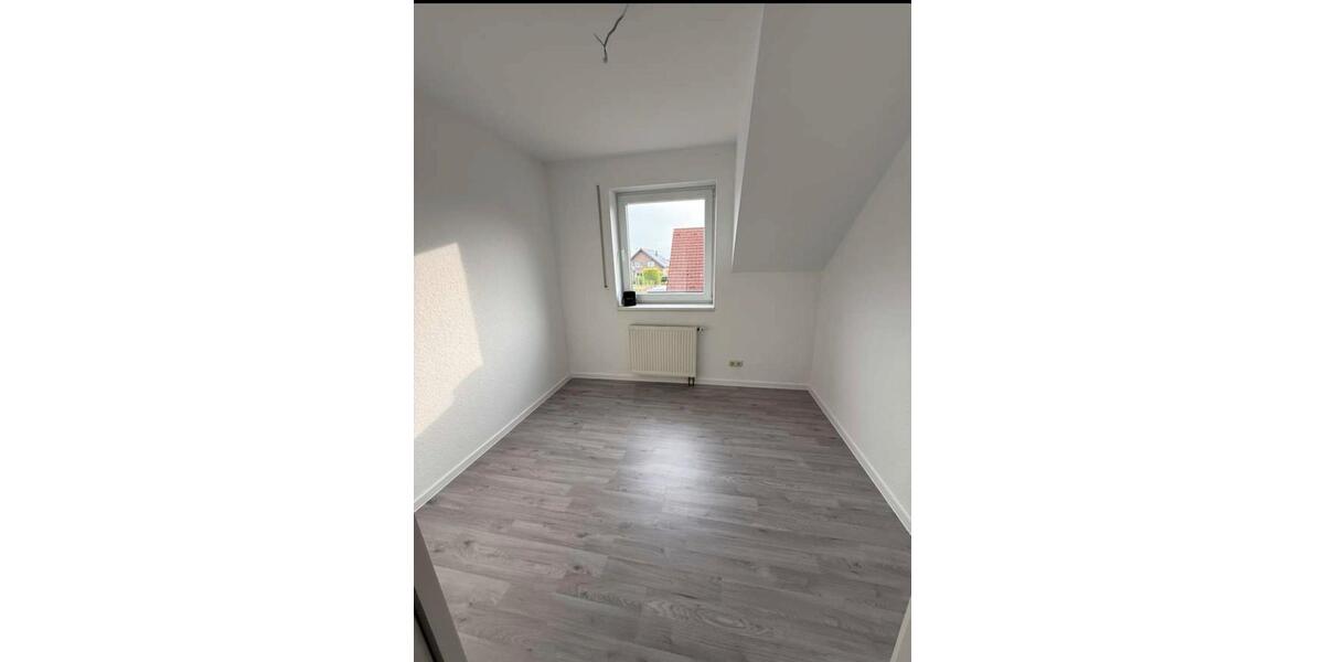 Etagenwohnung Hückelhoven - 4 Zimmer, 90 m&sup2;, 1.400&euro; | Angebot:26005022