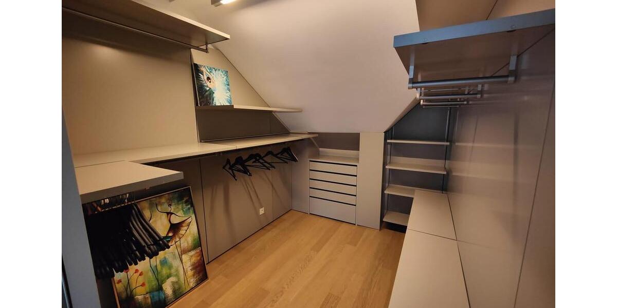 Maisonettenwohnung Düsseldorf Düsseltal - 5 Zimmer, 224 m&sup2;, 5.000&euro; | Angebot:24526472