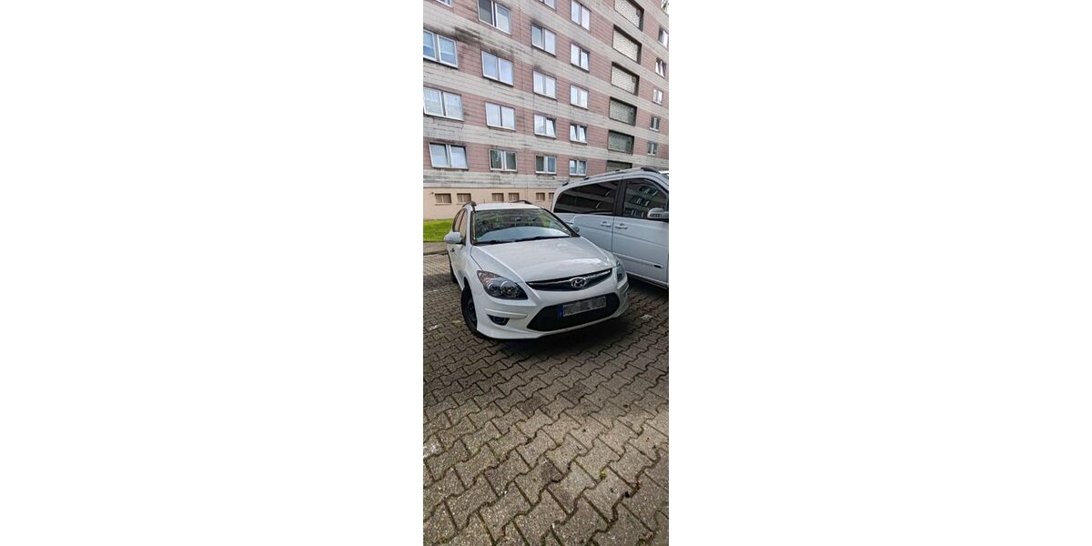 Hyundai i30 121.000 km 2.800 &euro; Mönchengladbach 41236