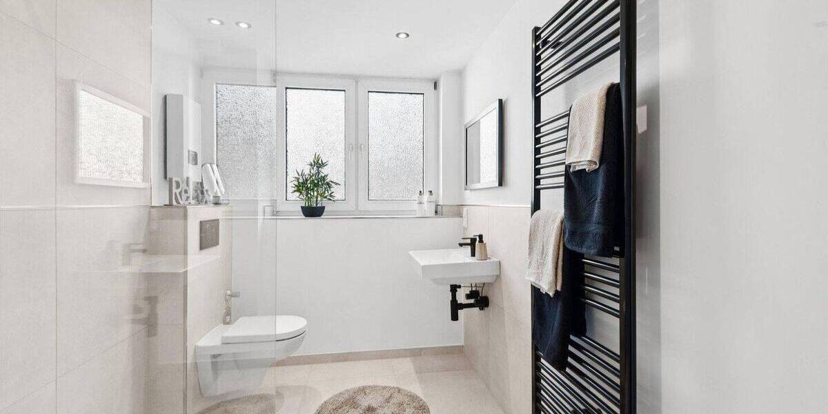 Etagenwohnung Düsseldorf Pempelfort - 3 Zimmer, 90 m&sup2;, 448.000&euro; | Angebot:26036995