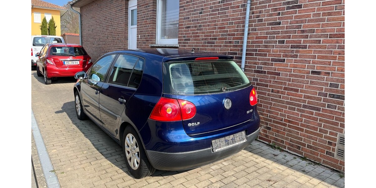 VW Golf 1.6 FSI V 184.000 km 2.500 &euro; Wassenberg 41849
