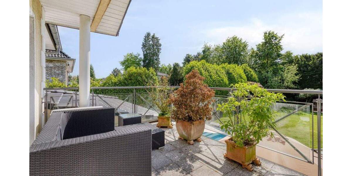 Einfamilienhaus Meerbusch Büderich - 6 Zimmer, 274 m&sup2;, 2.350.000&euro; | Angebot:25687681