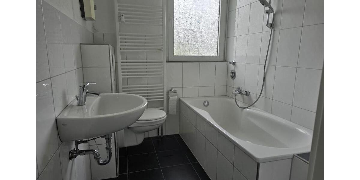 Etagenwohnung Krefeld Benrad - 3 Zimmer, 65 m&sup2;, 560&euro; | Angebot:25861516