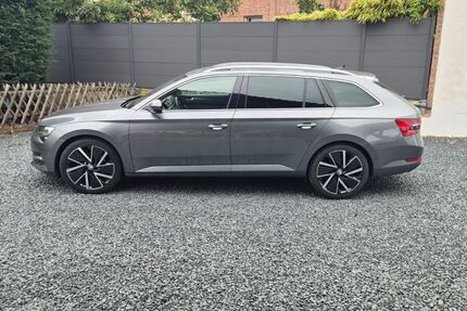 Skoda Superb 60.000 km 26.100 &euro; Willich 47877
