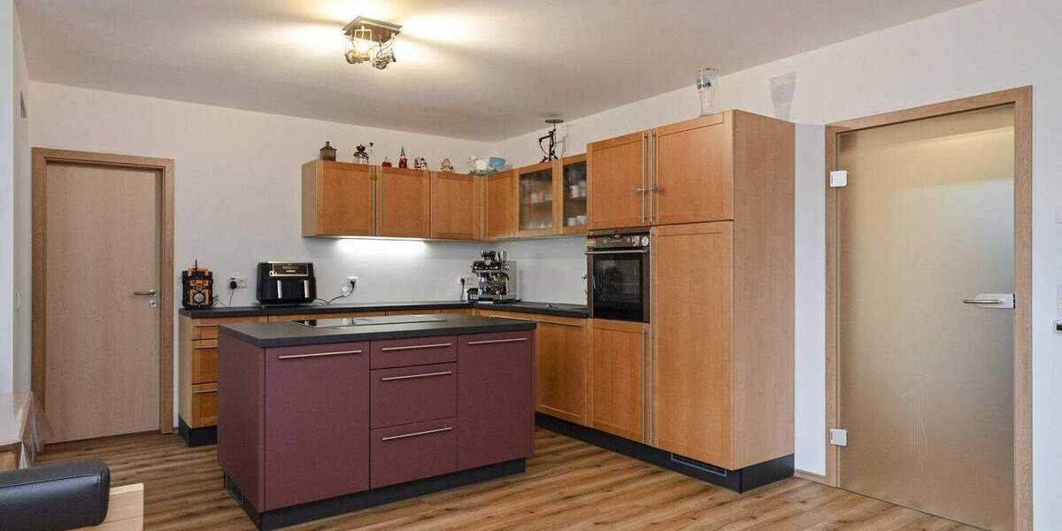 Mehrfamilienhaus, Wohnhaus Erkelenz Holzweiler - 7 Zimmer, 201 m&sup2;, 695.000&euro; | Angebot:25746555