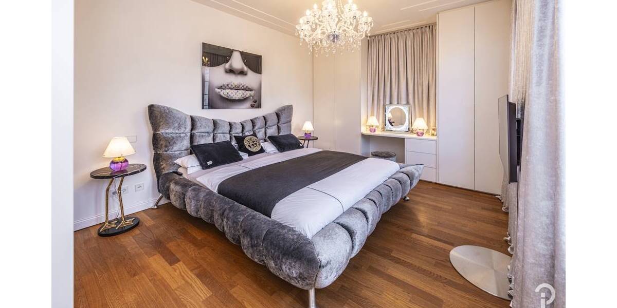 Etagenwohnung Düsseldorf Heerdt - 2 Zimmer, 105 m&sup2;, 2.300&euro; | Angebot:26080143