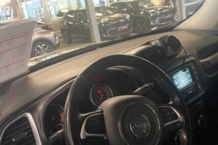 Jeep Renegade 91.000 km 11.700 &euro; Düsseldorf 40225