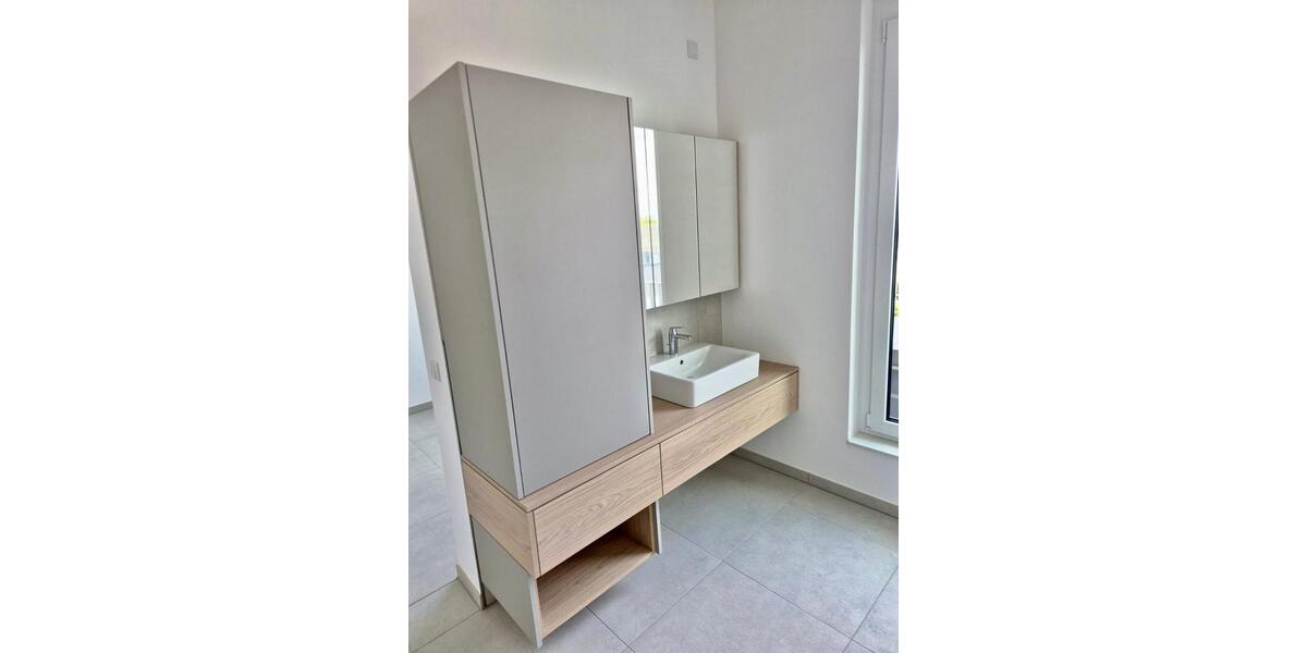 Einfamilienhaus Mönchengladbach Ost - 4 Zimmer, 192 m&sup2;, 3.450&euro; | Angebot:24859495