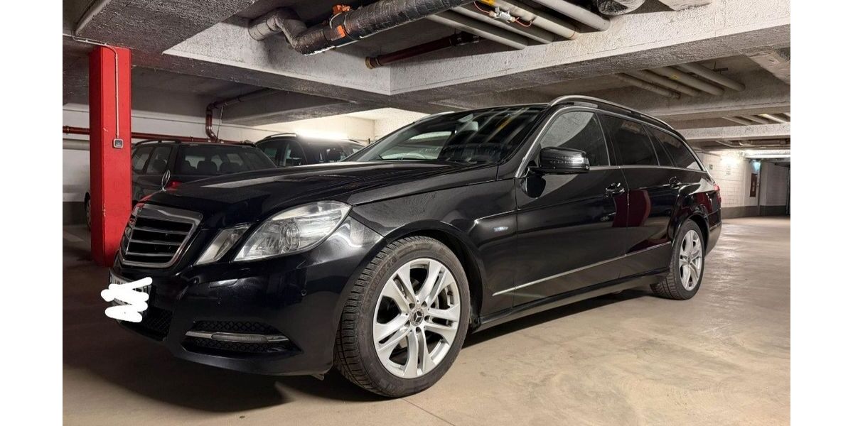 Mercedes-Benz E 220 305.127 km 10.600 &euro; Grevenbroich 41515