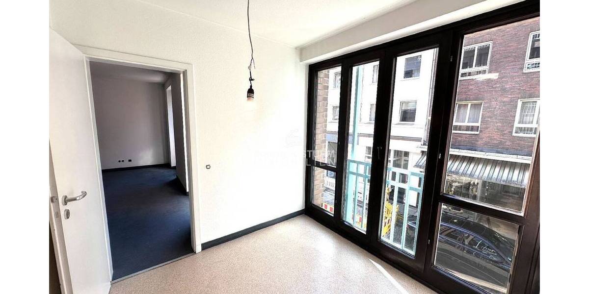 Etagenwohnung Düsseldorf Carlstadt - 3 Zimmer, 119 m&sup2;, 749.000&euro; | Angebot:26066053