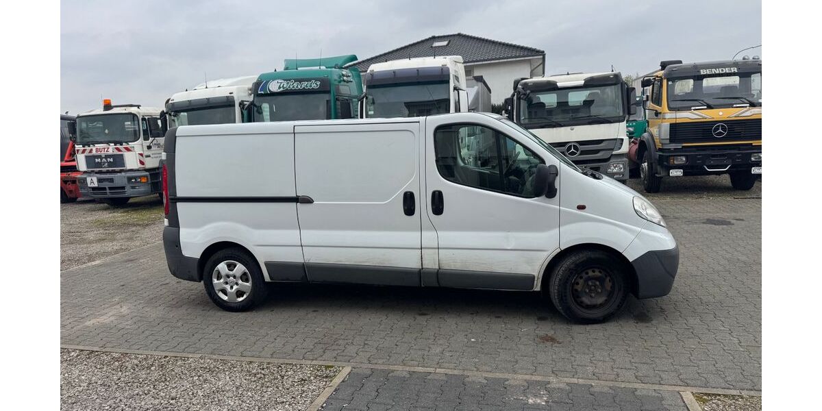 Opel Vivaro 377.000 km 4.641 &euro; Korschenbroich-Glehn 41352