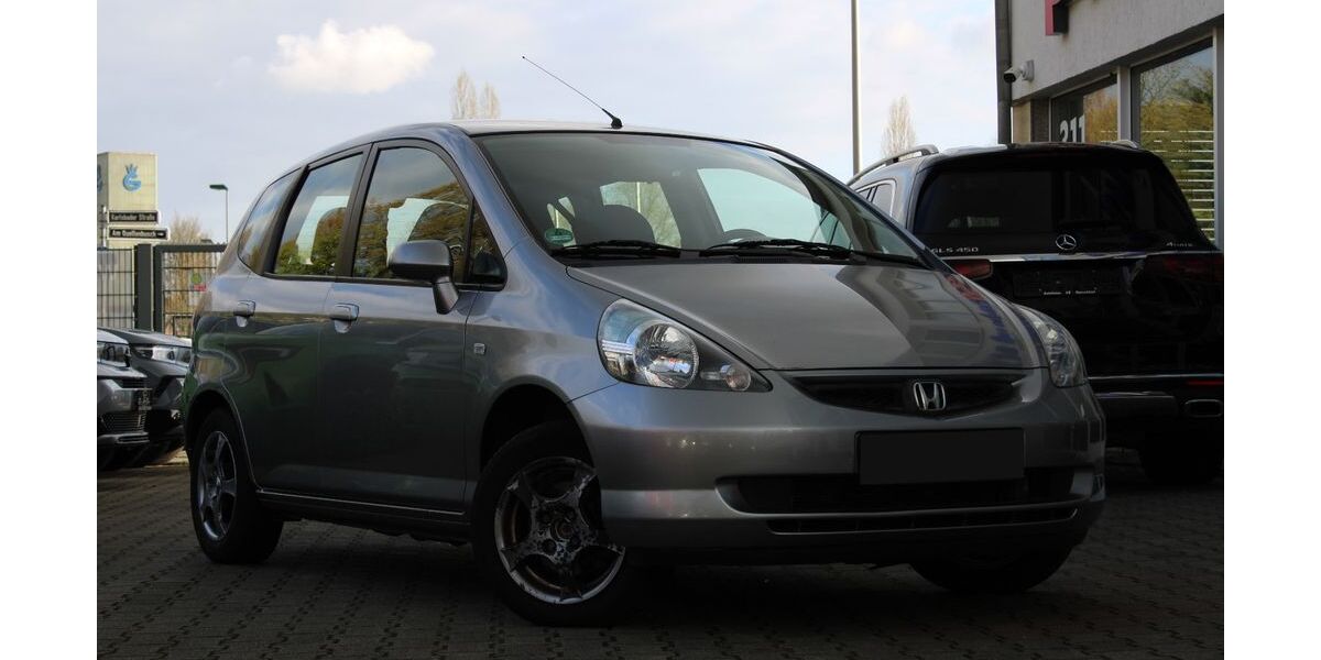 Honda Jazz 149.751 km 2.999 &euro; Düsseldorf 40625
