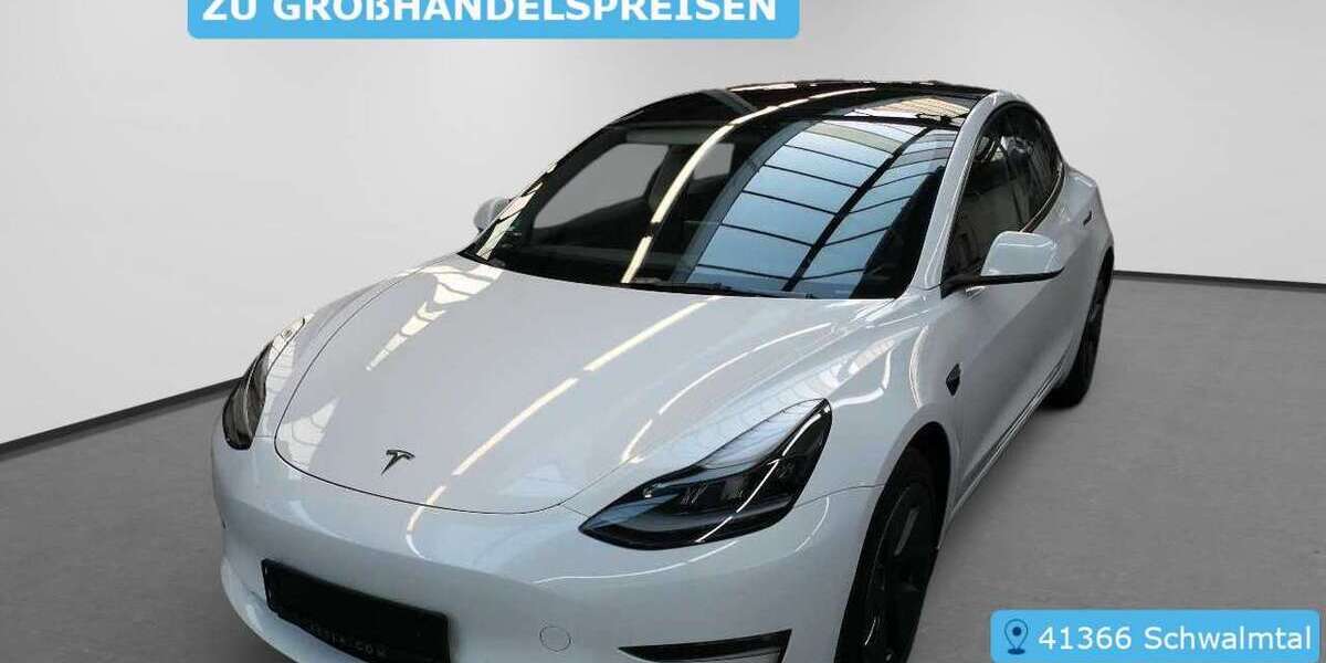 Tesla Model 3 81.910 km 26.790 &euro; Krefeld 47829