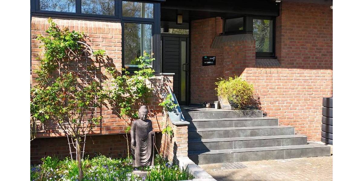 Einfamilienhaus Neuss Furth-Mitte - 9 Zimmer, 302 m&sup2;, 1.250.000&euro; | Angebot:26486011