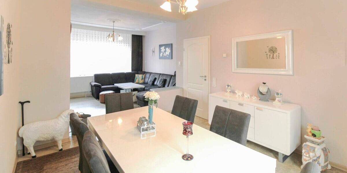 Reihenmittelhaus Heinsberg Oberbruch - 6 Zimmer, 172 m&sup2;, 280.000&euro; | Angebot:26037303