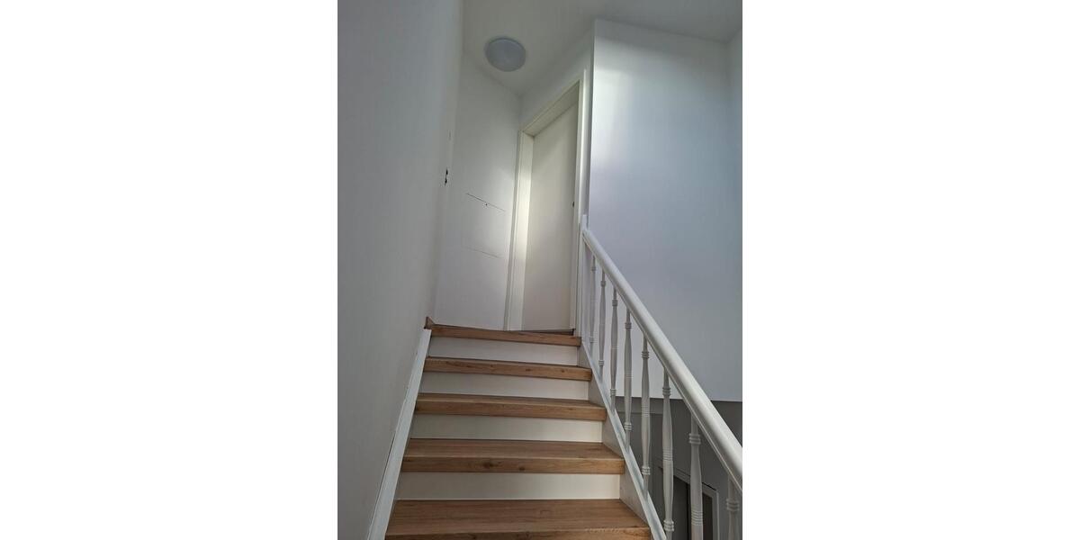 Dachgeschoßwohnung Viersen - 2 Zimmer, 60 m&sup2;, 690&euro; | Angebot:26552458
