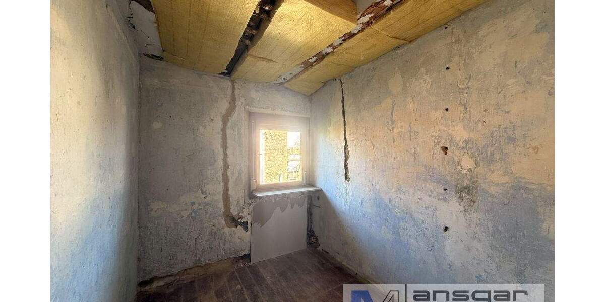 Einfamilienhaus Mönchengladbach / Giesenkirchen Giesenkirchen - 5 Zimmer, 132 m&sup2;, 249.000&euro; | Angebot:25726252