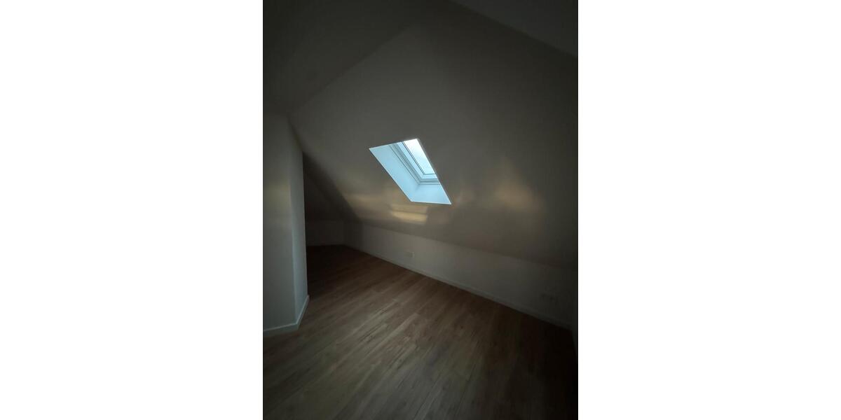 Etagenwohnung Mönchengladbach Süd - 1 Zimmer, 45 m&sup2;, 670&euro; | Angebot:25626673