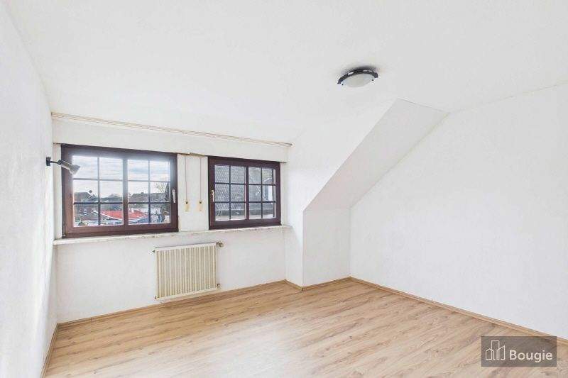 Mehrfamilienhaus, Wohnhaus Heinsberg Oberbruch - 6 Zimmer, 156 m&sup2;, 219.000&euro; | Angebot:25725863