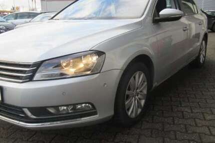 VW Passat 92.500 km 9.900 &euro; Mönchengladbach 41238